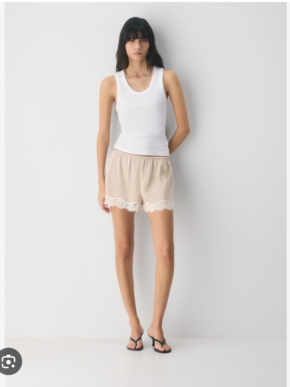 Aritzia Wilfred Satin Whimsy Shorts, Small